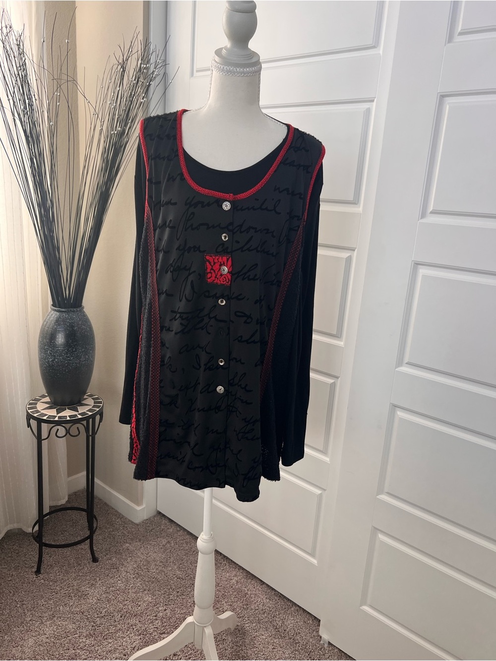Chico's Black Tunic 2-piece Top with Red Trim and Script Print